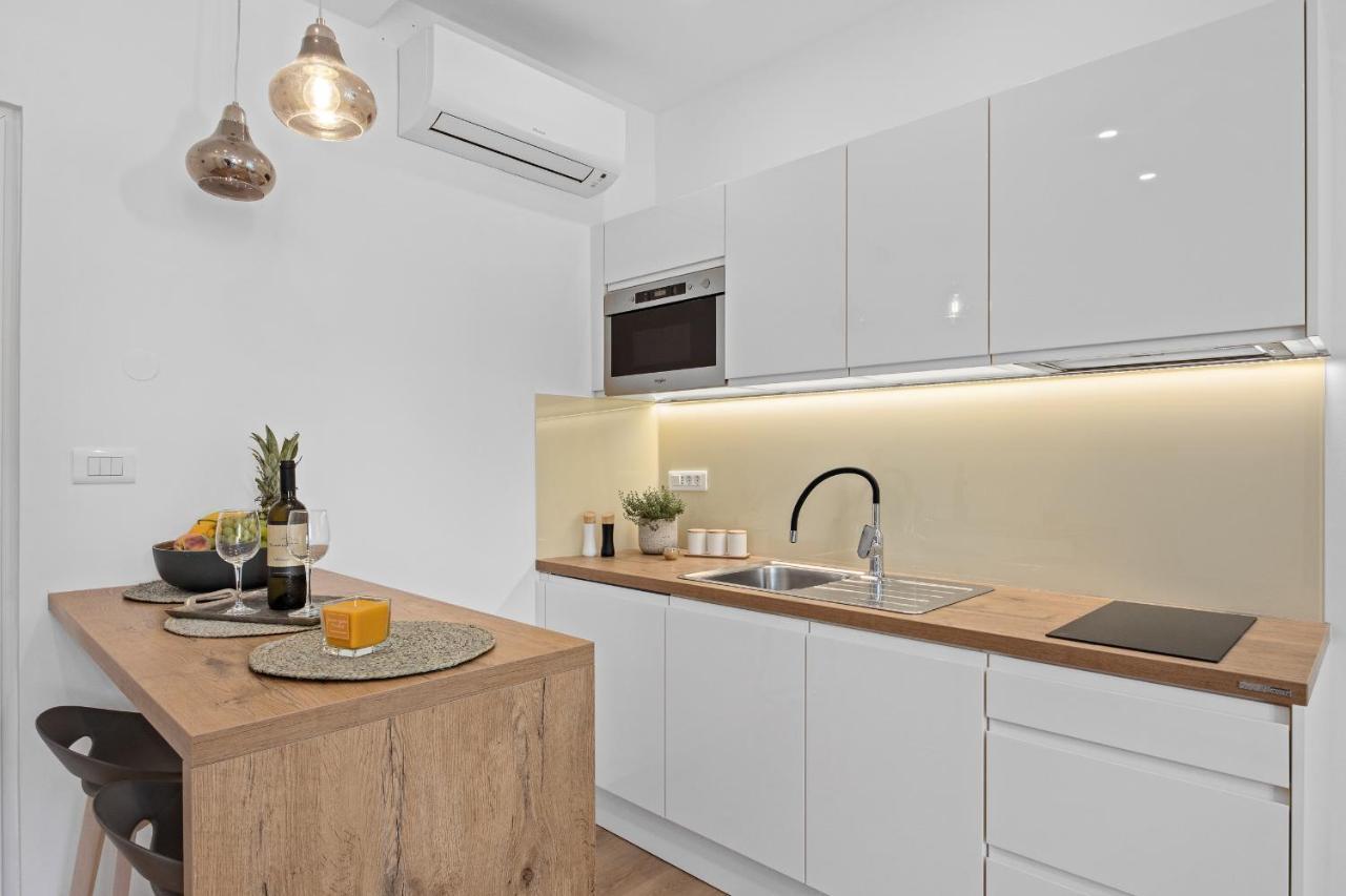 Giardini M Studio Apartments Pula Exterior photo